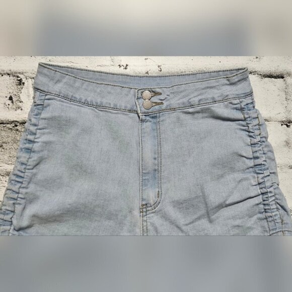 SHEIN SXY Drawstring Side Denim Shorts - Picture 6 of 16